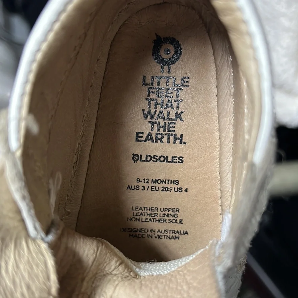 Old Soles Baby Walking Shoes Size 4 White Leather First Walkers